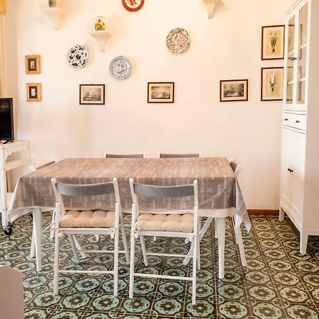 N272 - Numana, Meravigliosa Con Giardino E Vista Mare نومانا